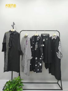 小伍家秋 广州原创潮牌女装走份批发加盟与服装辅料制造的全链路赋能